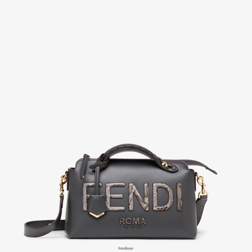حقيبة جلدية وElaphe بوسطن رمادي Fendi نحيف مُكَمِّلات TNL80L844