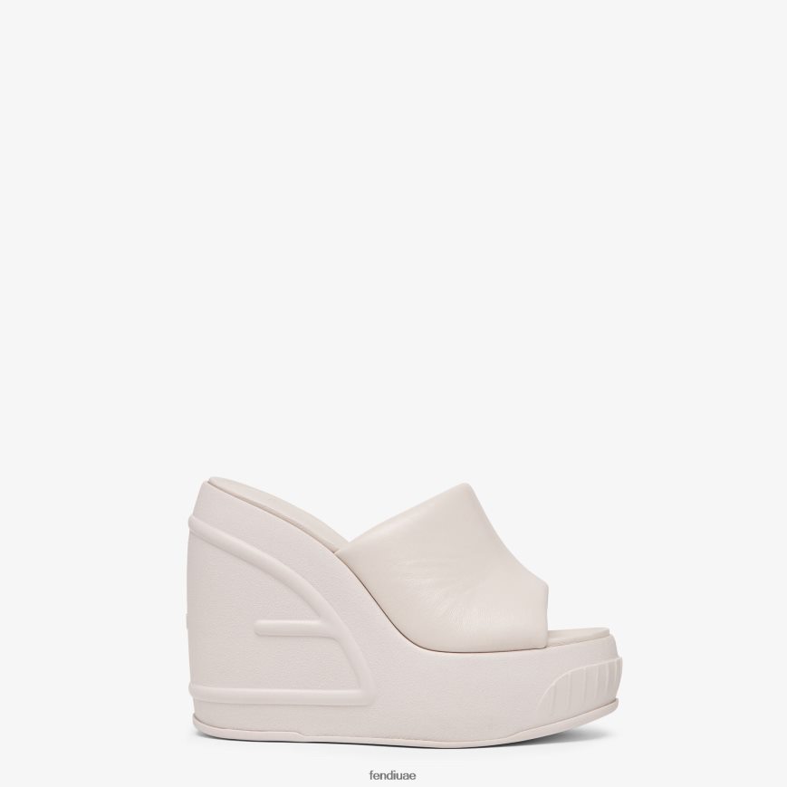 شرائح جلد نابا اللون البيج Fendi نحيف أحذية TNL80L1329