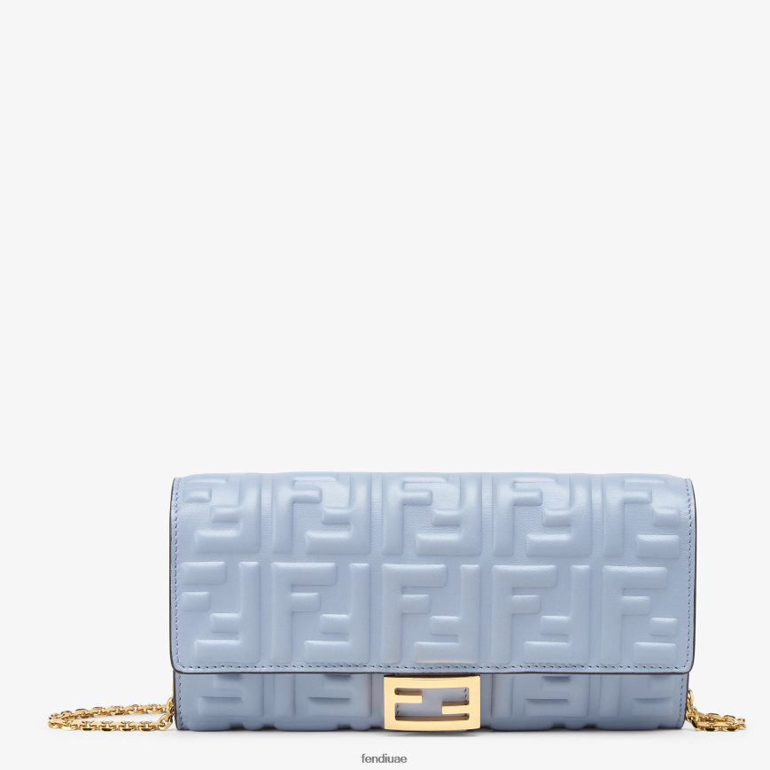 محفظة باجيت كونتيننتال مع سلسلة من جلد نابا أزرق فاتح Fendi نحيف مُكَمِّلات TNL80L1422