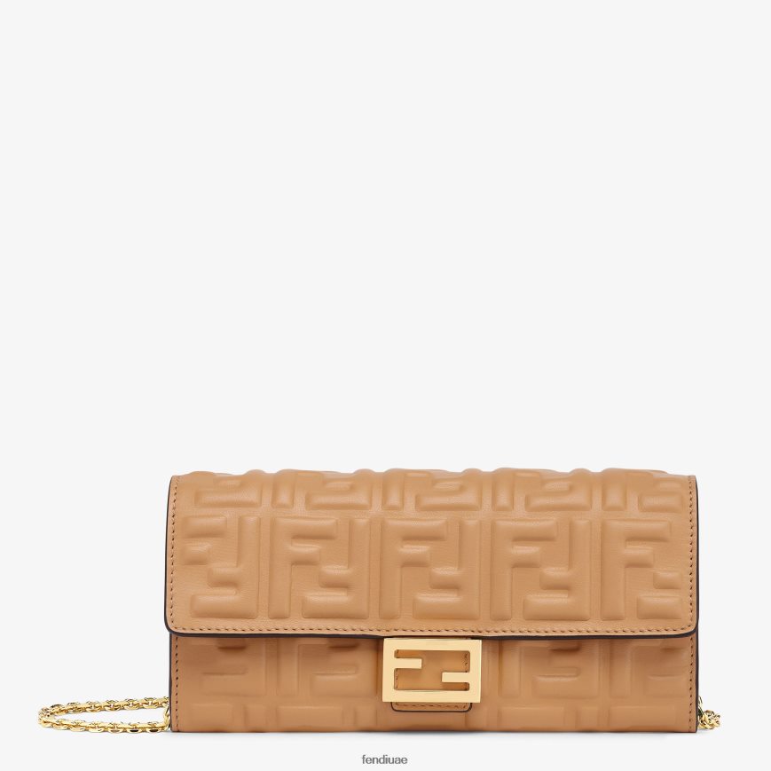 محفظة باجيت كونتيننتال مع سلسلة من جلد نابا اللون البيج Fendi نحيف مُكَمِّلات TNL80L1561