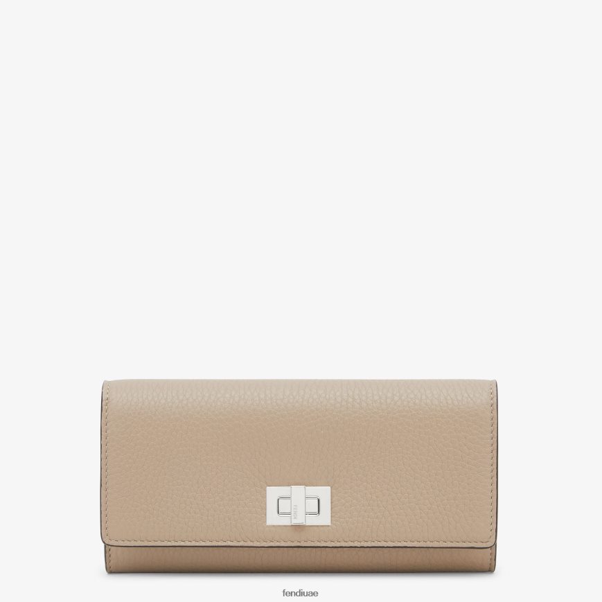 محفظة بيكابو كونتينينتال الجلدية اللون البيج Fendi نحيف مُكَمِّلات TNL80L1570