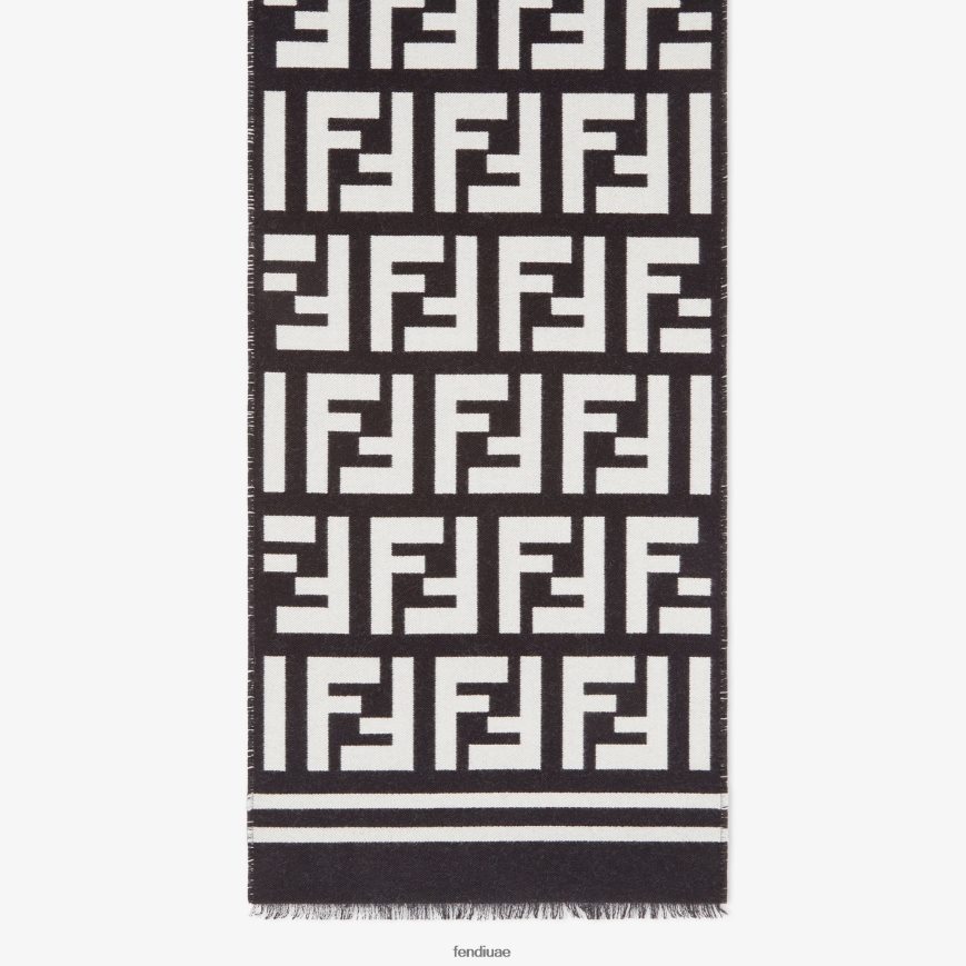 وشاح من الصوف والحرير أسود Fendi رجال مُكَمِّلات TNL80L2459