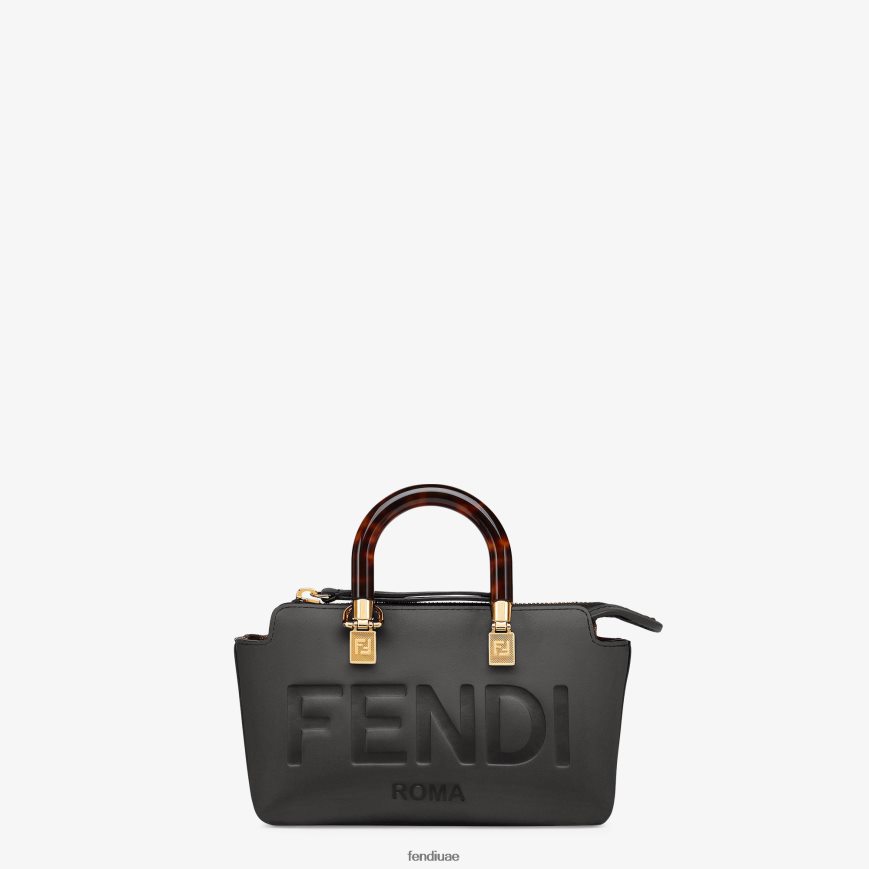 حقيبة بوسطن جلدية صغيرة أسود Fendi نحيف مُكَمِّلات TNL80L684