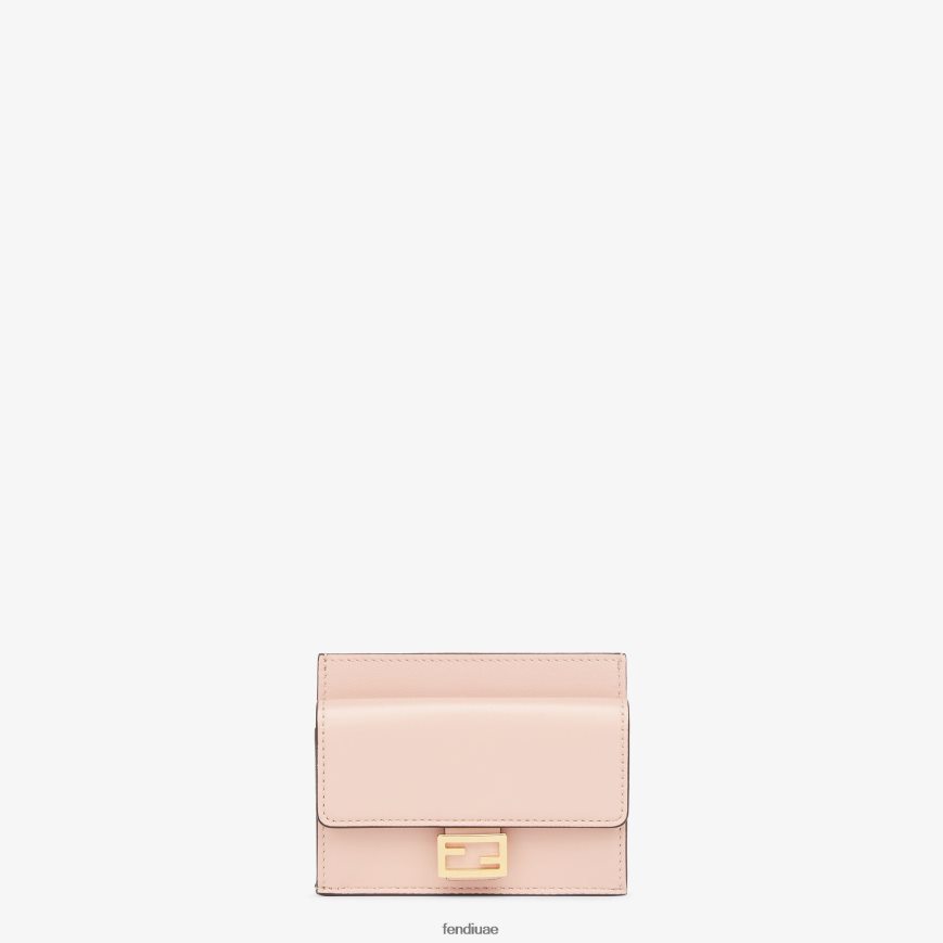 حامل بطاقة جلد نابا ff لون القرنفل Fendi نحيف مُكَمِّلات TNL80L1523